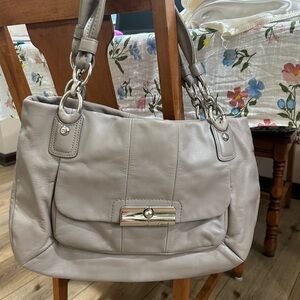 Elegant Gray Leather Shoulder Bag